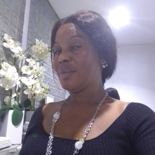 Esther O. profile photo