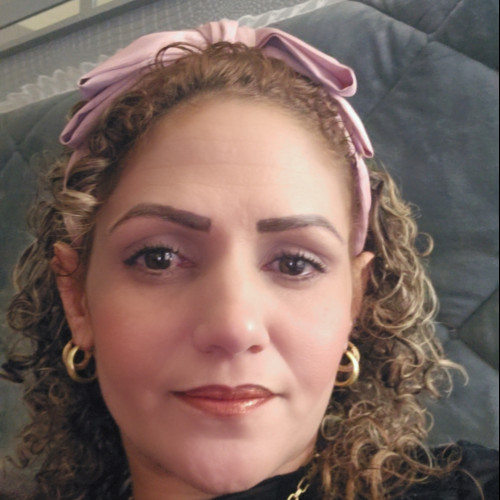  Lara R. profile photo