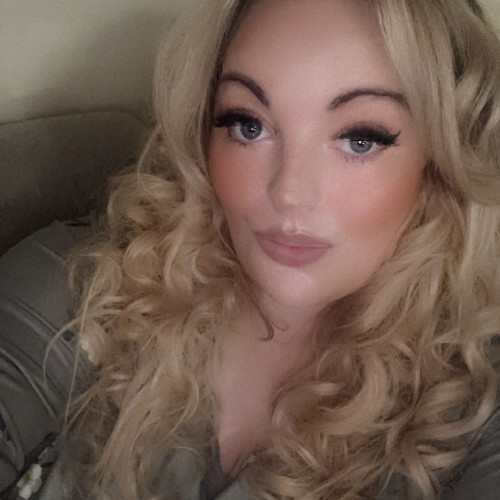 Kat R. profile photo