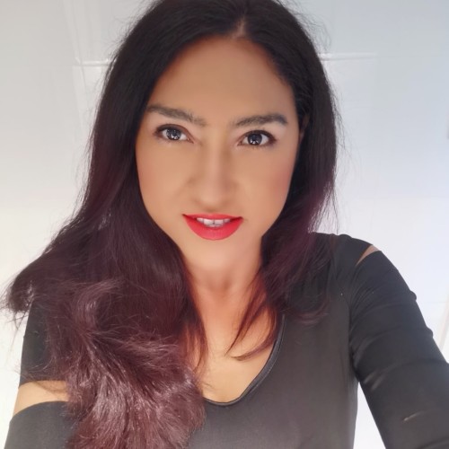 Claudia  G.