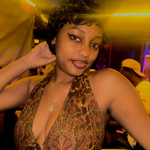 Maxma W. profile photo