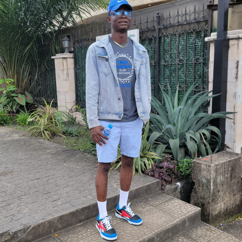 Emmanuel Y R. profile photo