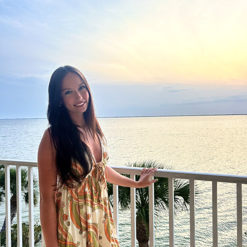 Belle W. profile photo