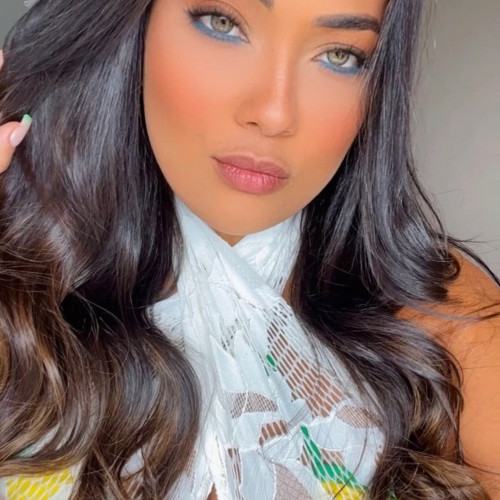 Aline Ribeiro R.