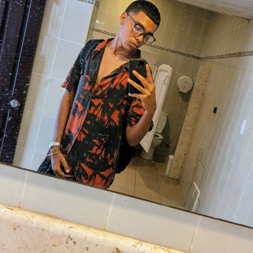 Alejandro  R. profile photo