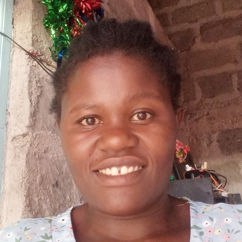 Esther L. profile photo