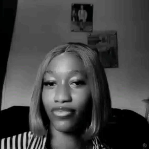 chomzy e. profile photo