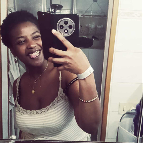 Vicky B.