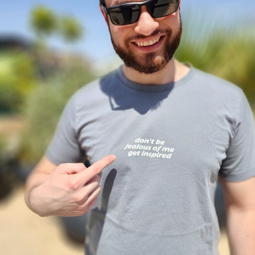Dan E.