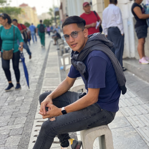 Leonardo V. profile photo