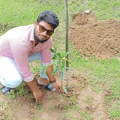 Hitesh V.