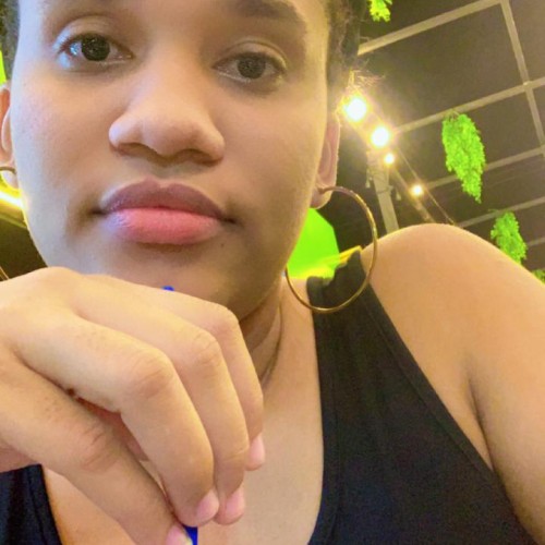 Karolaine  M.