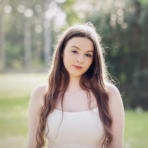Chloe W.