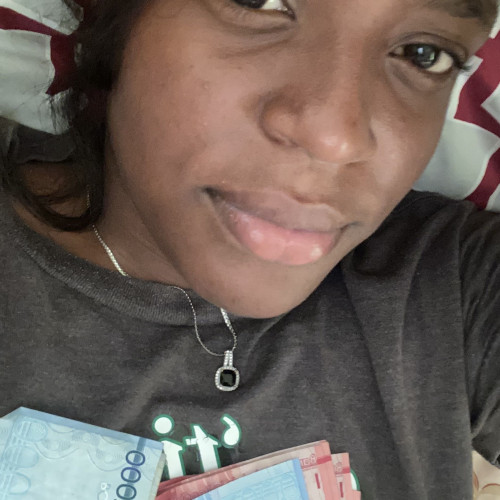 Loraine C. profile photo