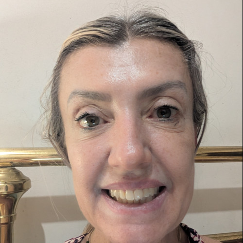CLAUDIA  . profile photo