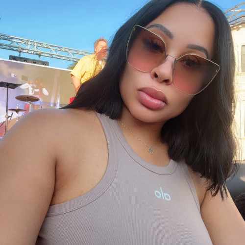 Mimi M.