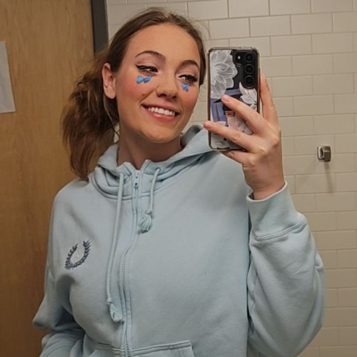 Sara T.