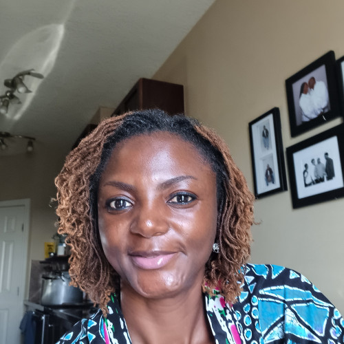 Seyi L.