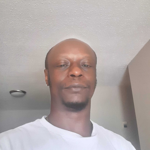 holder j. profile photo