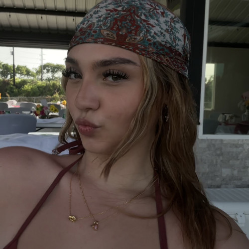 Angelina  F. profile photo