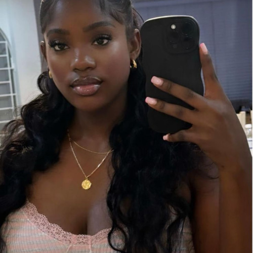 claire n. profile photo