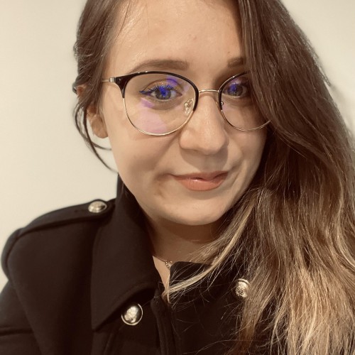 Mélanie B.