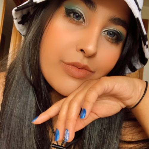 Alejandra R.