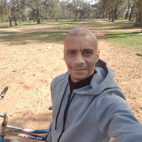 Hamid  E.