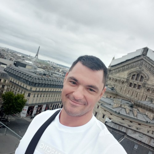 Arturs M.
