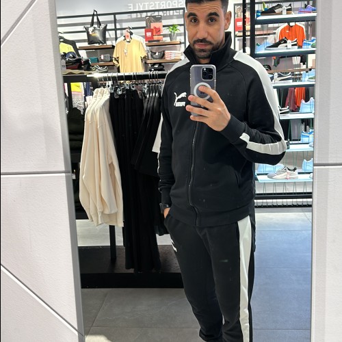 Red O. profile photo