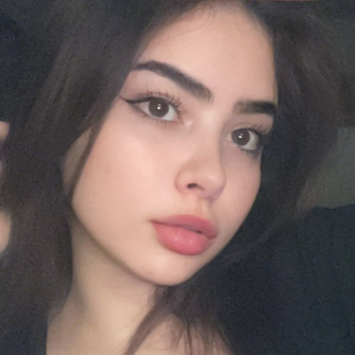 Dounia D. profile photo