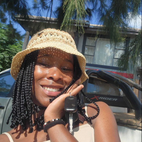 Zoe m. profile photo