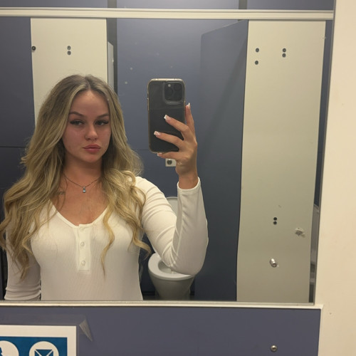 Danii L. profile photo
