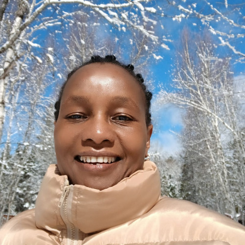  Sandra Peris w. profile photo