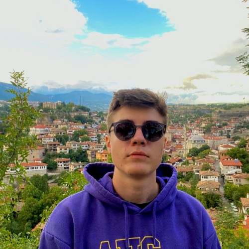 Zeyd A.