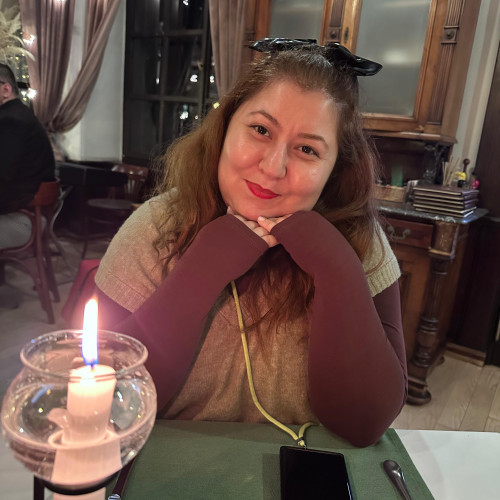 Bahar Y. profile photo