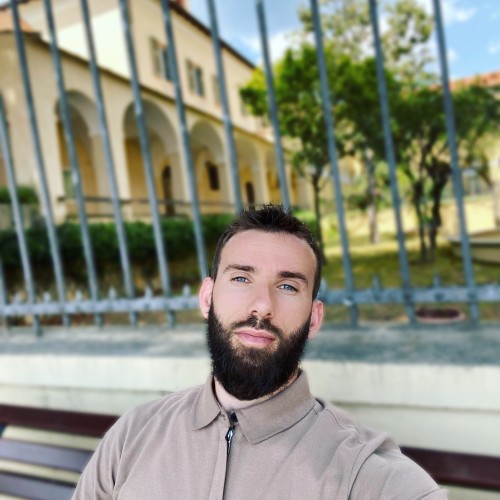 Erjon C.