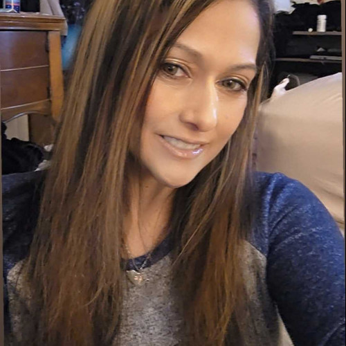 julee m. profile photo