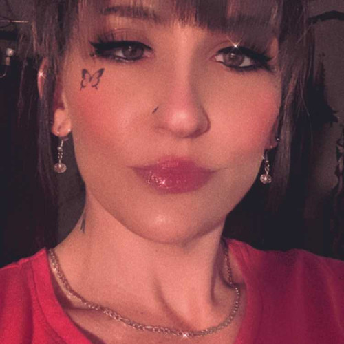 Naomi m. profile photo