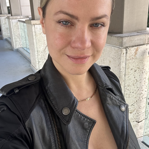 Veronika V.