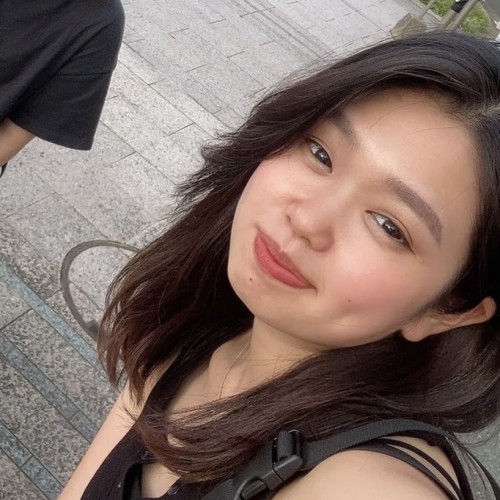 Hina F.