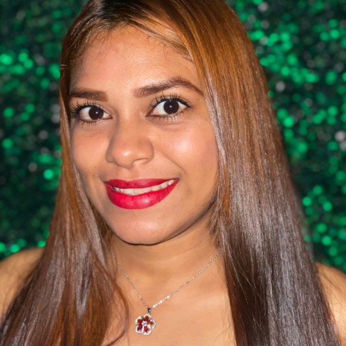 Arianny  L.