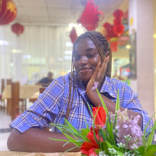 Phoebe  E. profile photo