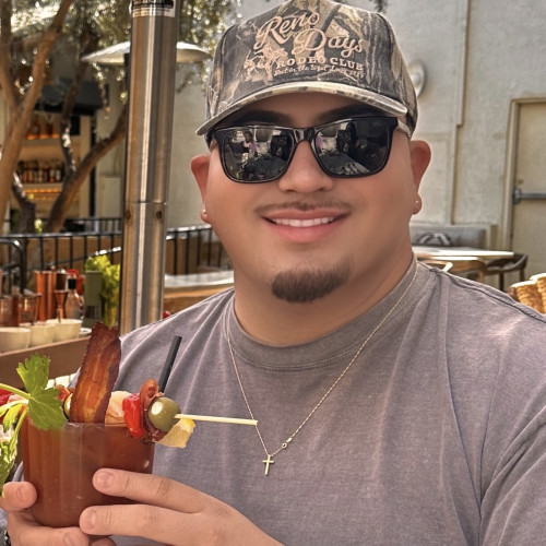 Julian V. profile photo