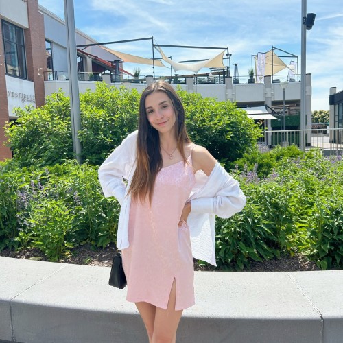 eloise c. profile photo