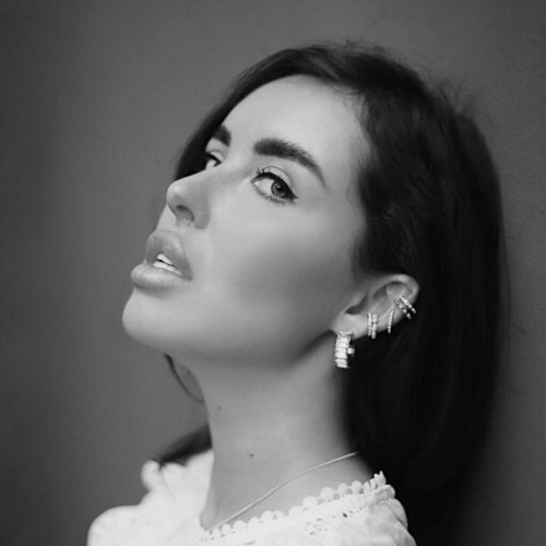 Elizabet  L. profile photo