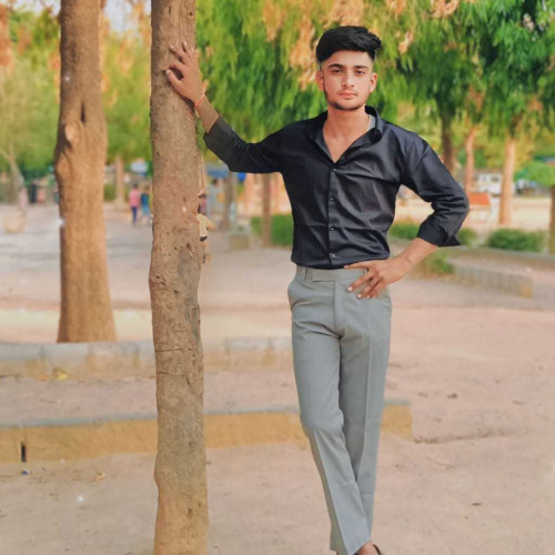 Azad b. profile photo