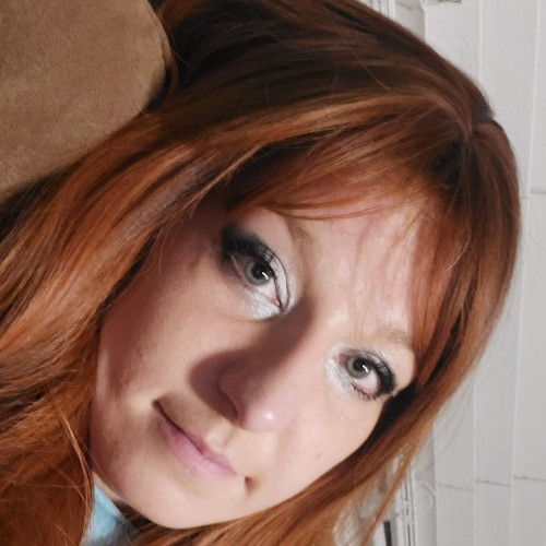 Kim R.