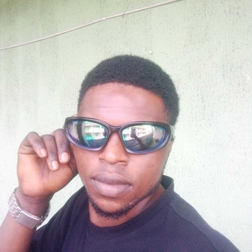 makrohop d. profile photo