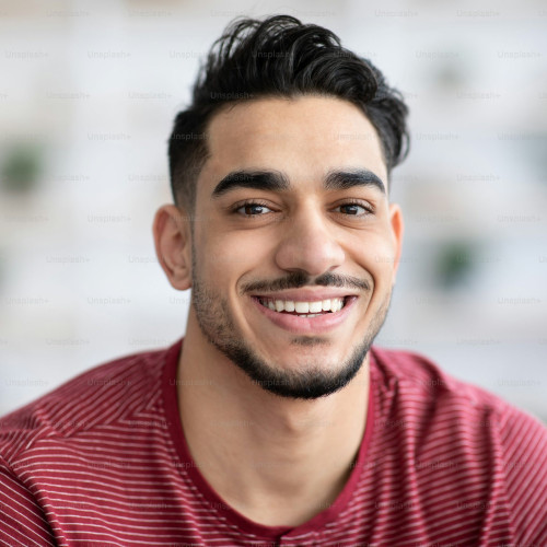 akU r. profile photo